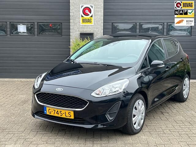 Zwart Gebruikt 2019 Ford Fiesta Trend Hatchback | € 11.245 (Eerlijke prijs) - Afbeelding 1/4