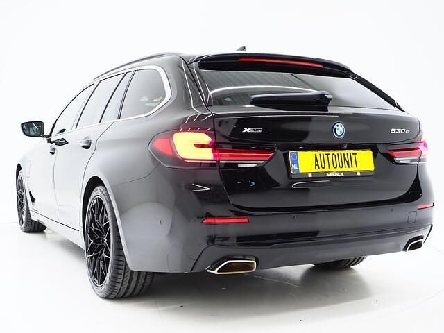Occasion BMW 530e Sport Line 292 PK (214 kW) 2022 Zwart (metallic) Stationwagen