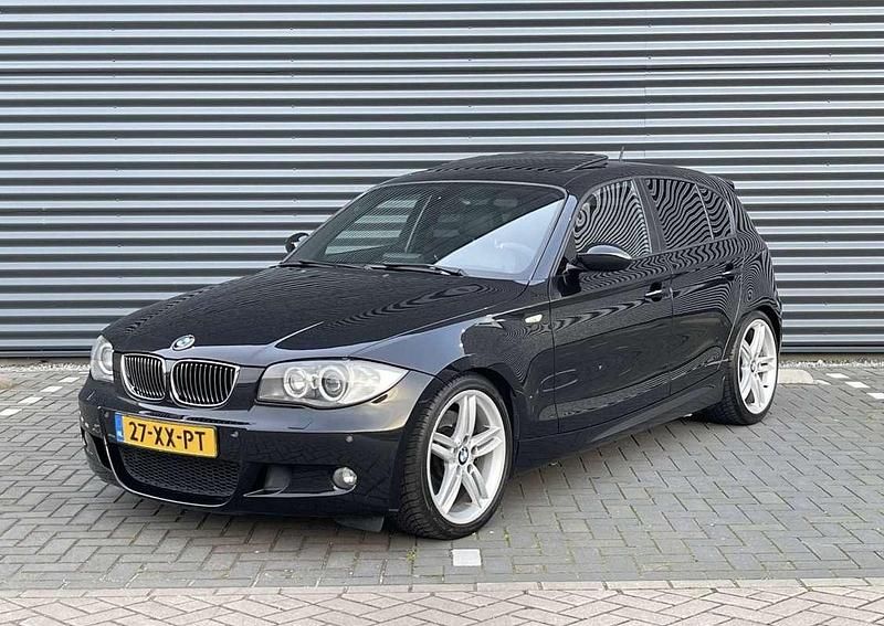 Zwart Gebruikt 2006 BMW 130 Hatchback | € 13.000 (Duur) - Afbeelding 1/4