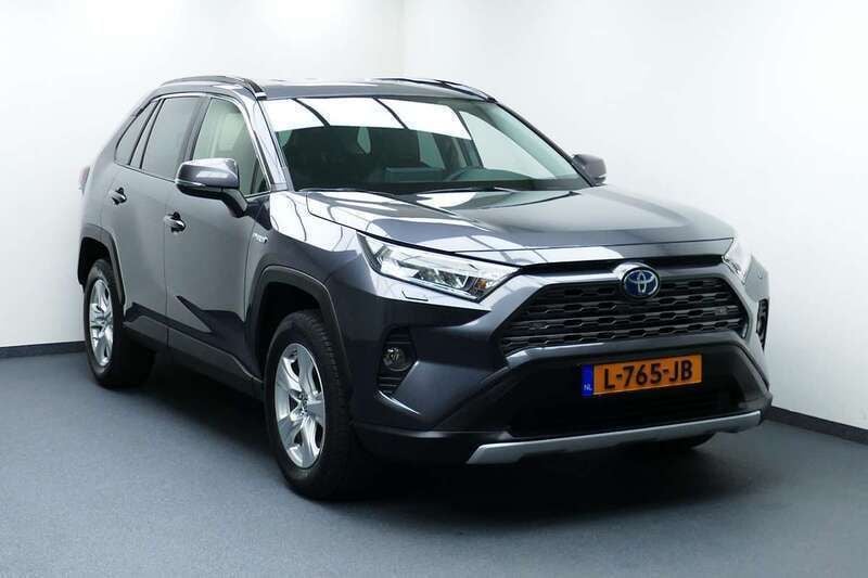 Grijs Gebruikt 2020 Toyota RAV4 Hybrid Style SUV | € 30.749 (Goede deal) - Afbeelding 1/4