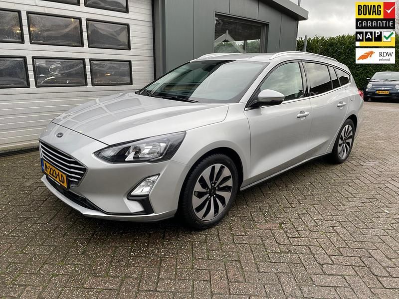 Grijs Gebruikt 2021 Ford Focus Business Edition Stationwagen | € 17.300 (Eerlijke prijs) - Afbeelding 1/4