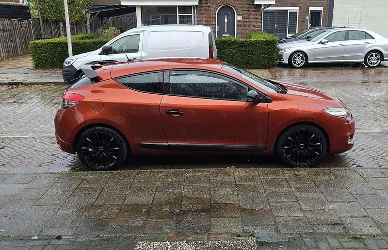 Gebruikt 2011 Renault Mégane Coupé Luxe Coupé | € 1.999 (Super prijs) - Afbeelding 1/4