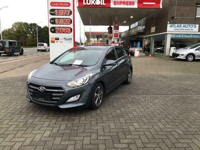 Grijs Gebruikt 2017 Hyundai i30 Passion | € 12.500 - Afbeelding 1/4