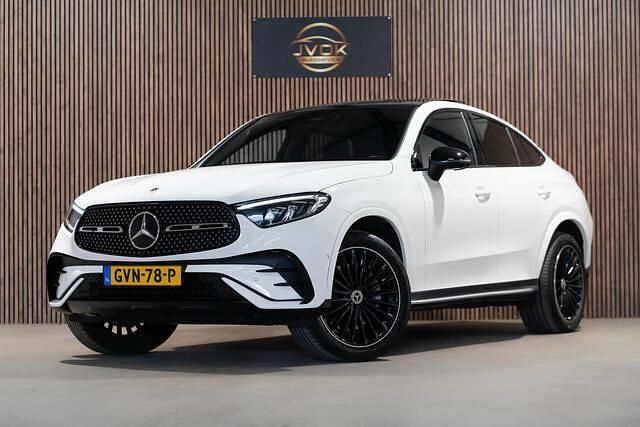 Wit Gebruikt 2024 Mercedes GLC300 AMG line Coupé | € 68.900 (Goede deal) - Afbeelding 1/4