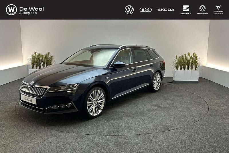 Occasion Skoda Superb LAURIN & KLEMENT 156 PK (114 kW) 2020 Plum blue Stationwagen