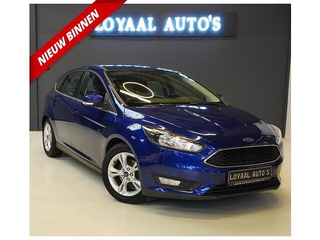 Blauw Gebruikt 2015 Ford Focus Titanium Hatchback | € 6.999 (Goede deal) - Afbeelding 1/4