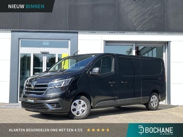 Zwart Gebruikt 2022 Renault Trafic Van | € 22.750 (Iets duurder) - Afbeelding 1/4