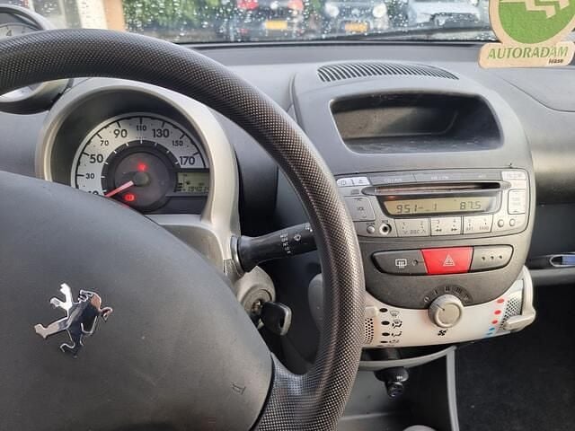 Occasion Peugeot 107 68 PK (50 kW) 2011 Wit Hatchback