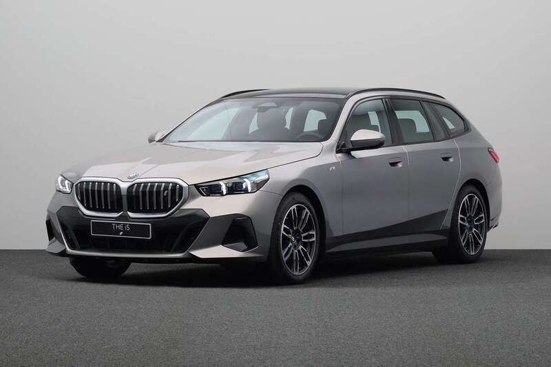 Grijs Nieuw 2024 BMW i5 Sport Line Sedan | € 85.706 (Eerlijke prijs) - Afbeelding 1/4