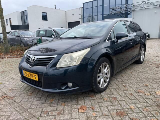 Grijs Gebruikt 2010 Toyota Avensis Business Edition Stationwagen | € 3.750 (Duur) - Afbeelding 1/4