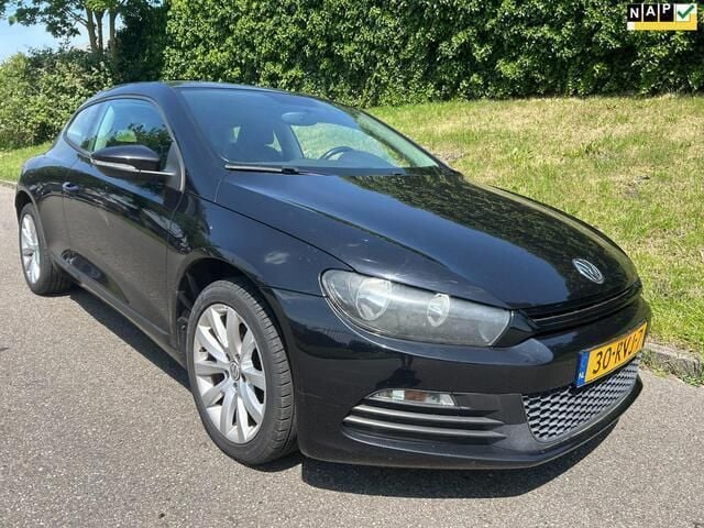 Zwart Gebruikt 2011 VW Scirocco Highline Coupé | € 5.495 (Eerlijke prijs) - Afbeelding 1/4