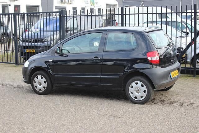 Occasion VW Fox Trendline 54 PK (39 kW) 2006 Zwart Hatchback