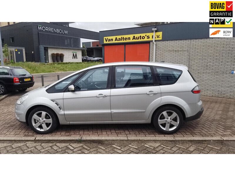 Grijs, metallic lak Gebruikt 2008 Ford S-MAX S MPV | € 3.950 (Eerlijke prijs) - Afbeelding 1/4