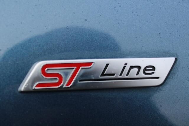 Occasion Ford Kuga ST-Line 150 PK (110 kW) 2022 Blauw (metallic) SUV