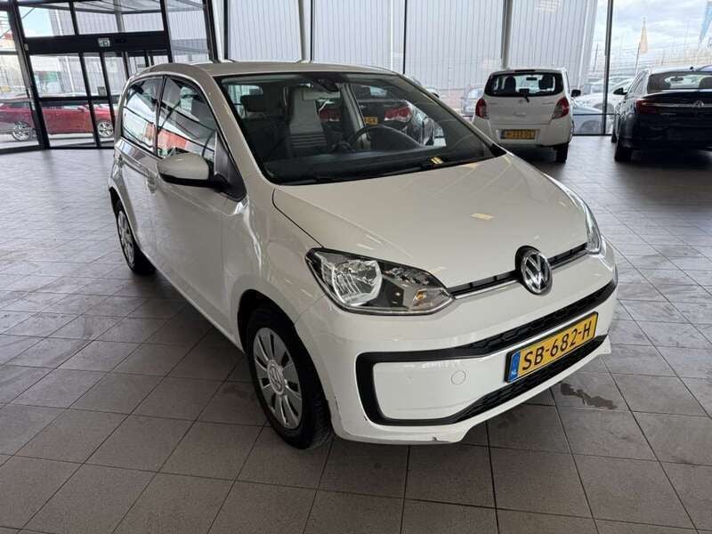 Wit Gebruikt 2018 VW up! move up! Hatchback | € 4.490 (Goede deal) - Afbeelding 1/4