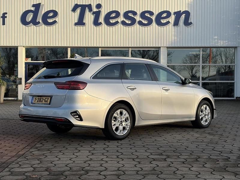 Occasion Kia Ceed 120 PK (88 kW) 2023 Grijs Hatchback