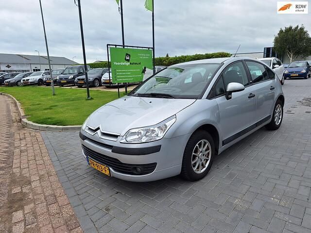 Grijs Occasion 2006 Citroën C4 Hatchback | € 1.199 (Eerlijke prijs) - Afbeelding 1/4
