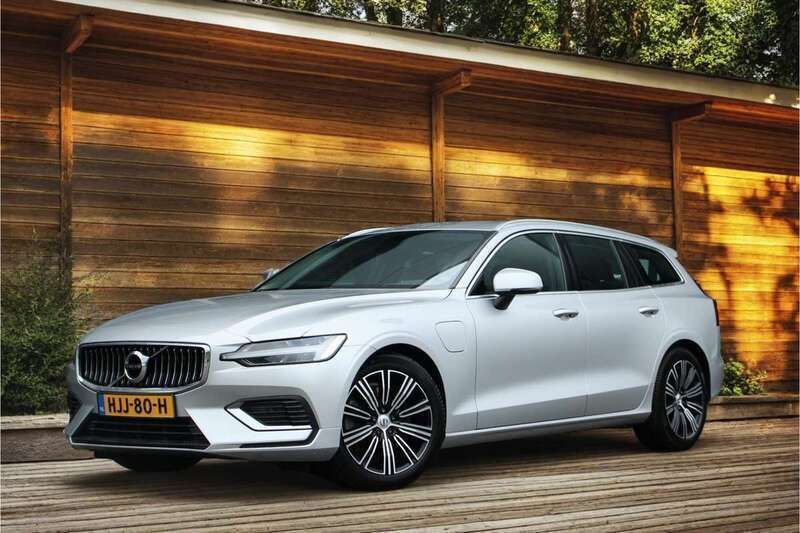 Grijs Gebruikt 2021 Volvo V60 Inscription Stationwagen | € 28.900 (Super prijs) - Afbeelding 1/4