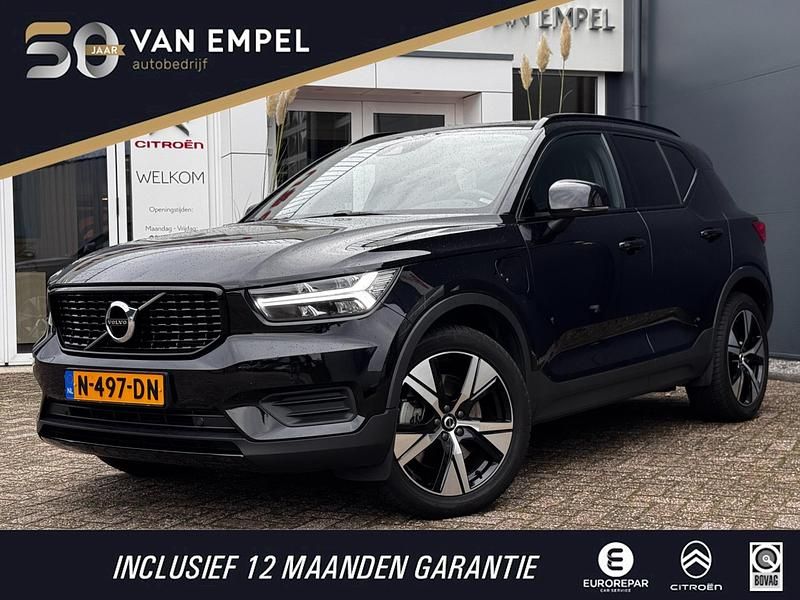 Zwart Gebruikt 2021 Volvo XC40 R-Design SUV | € 31.950 (Eerlijke prijs) - Afbeelding 1/4