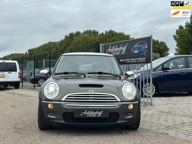Grijs Gebruikt 2005 Mini Cooper S Hatchback | € 3.999 (Eerlijke prijs) - Afbeelding 1/4