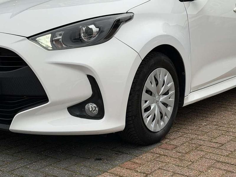 Occasion Toyota Yaris Hybrid 92 PK (67 kW) 2021 Wit (metallic) Hatchback