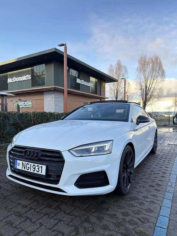 Wit Occasion 2017 Audi A5 S-Line Coupé | € 19.000 (Super prijs) - Afbeelding 1/4