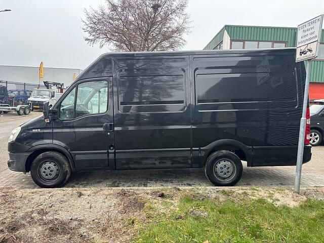Occasion Iveco Daily 150 PK (110 kW) 2013 Zwart (metallic) Van
