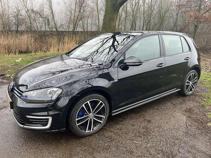 Occasion VW Golf VII GTE 150 PK (110 kW) 2015 Zwart Stationwagen