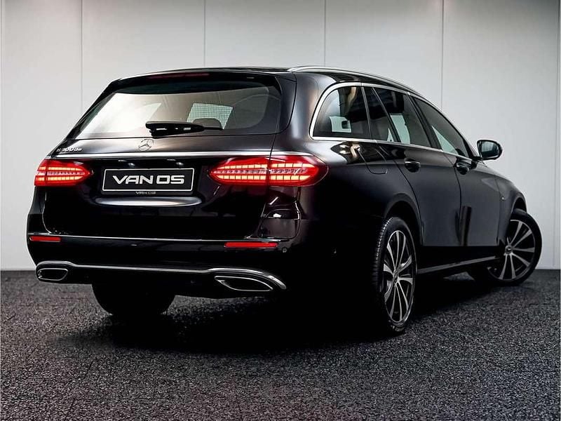 Occasion Mercedes E300 Avantgarde 194 PK (142 kW) 2021 Zwart Stationwagen