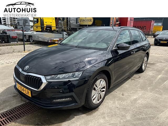 Zwart Gebruikt 2021 Skoda Octavia Business Line Stationwagen | € 16.939 (Eerlijke prijs) - Afbeelding 1/4