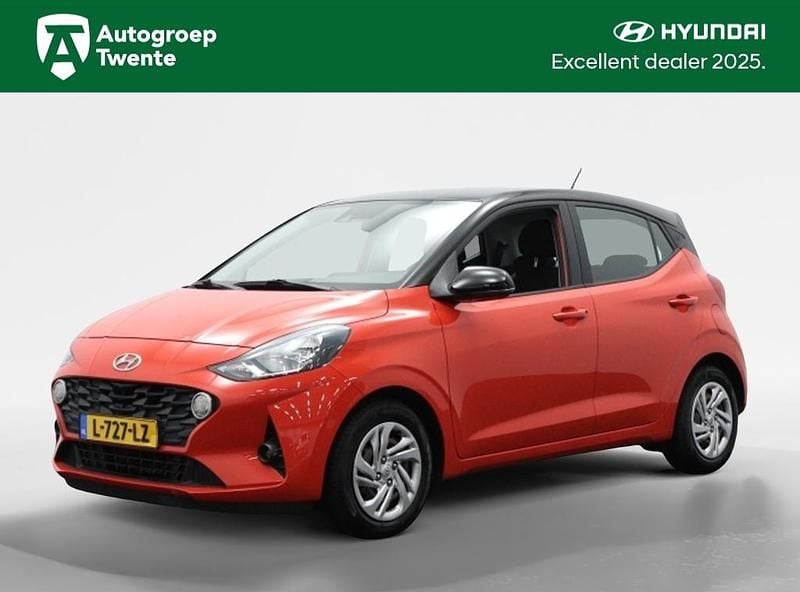 Rood Gebruikt 2020 Hyundai i10 Comfort Hatchback | € 12.345 (Eerlijke prijs) - Afbeelding 1/4