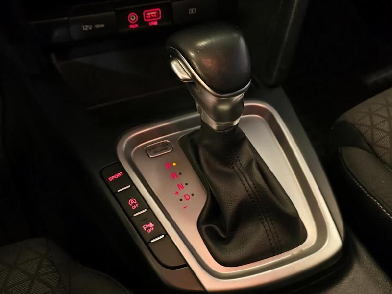 Occasion Kia Ceed 140 PK (102 kW) 2019 Grijs Hatchback