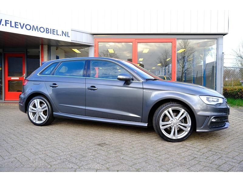 Occasion Audi A3 Ambition 110 PK (80 kW) 2014 Grijs Hatchback