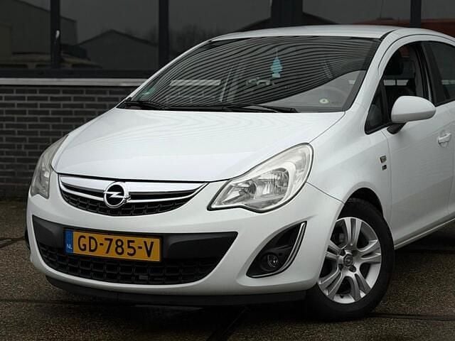 Occasion Opel Corsa Business 86 PK (63 kW) 2013 Wit Hatchback