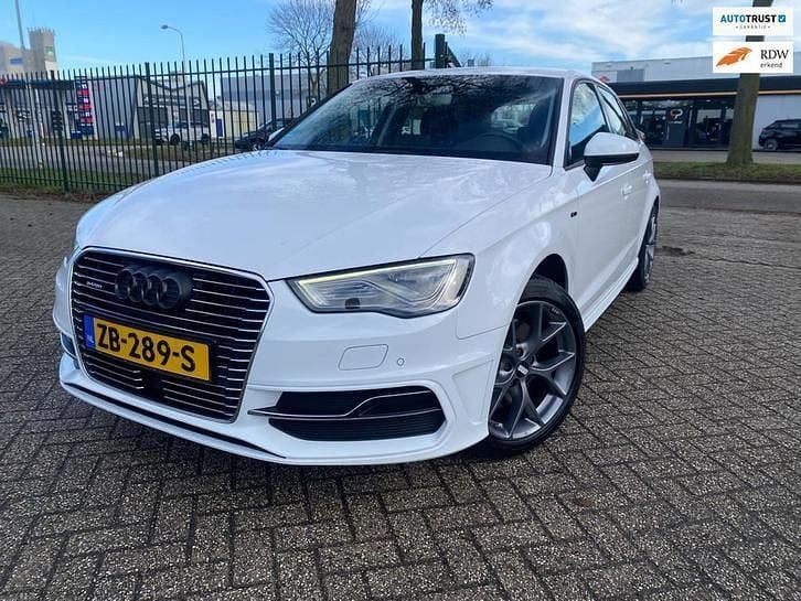 Occasion 2015 Audi e-tron S-line plus | € 14.995 (Goede deal) - Afbeelding 1/4