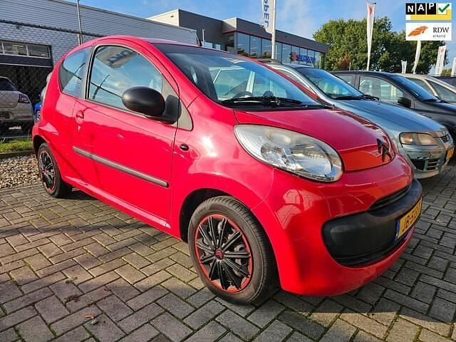 Rood Occasion 2007 Citroën C1 Hatchback | € 1.499 (Eerlijke prijs) - Afbeelding 1/4