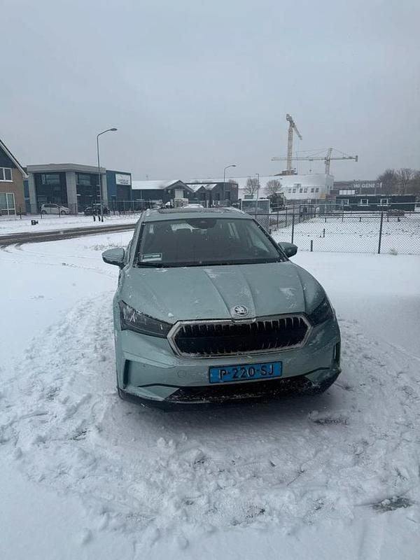 Occasion 2022 Skoda Enyaq iV SUV | € 17.000 - Afbeelding 1/4