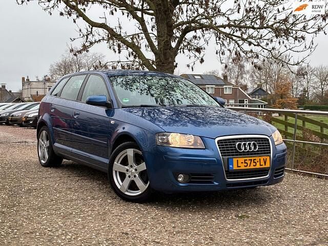 Blauw Gebruikt 2008 Audi A3 Sportback Attraction Hatchback | € 3.975 (Goede deal) - Afbeelding 1/4