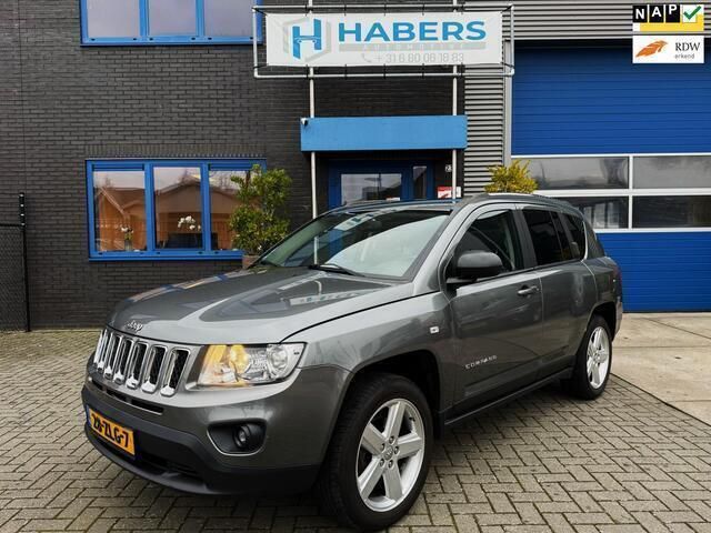 Grijs, metallic lak Gebruikt 2013 Jeep Compass Limited SUV | € 10.945 (Goede deal) - Afbeelding 1/4