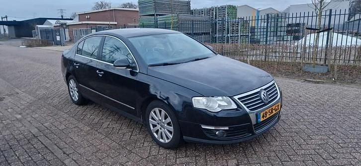 Occasion 2006 VW Passat Highline | € 2.199 (Goede deal) - Afbeelding 1/4