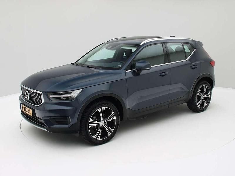 Blauw Gebruikt 2022 Volvo XC40 Inscription SUV | € 26.550 (Goede deal) - Afbeelding 1/3