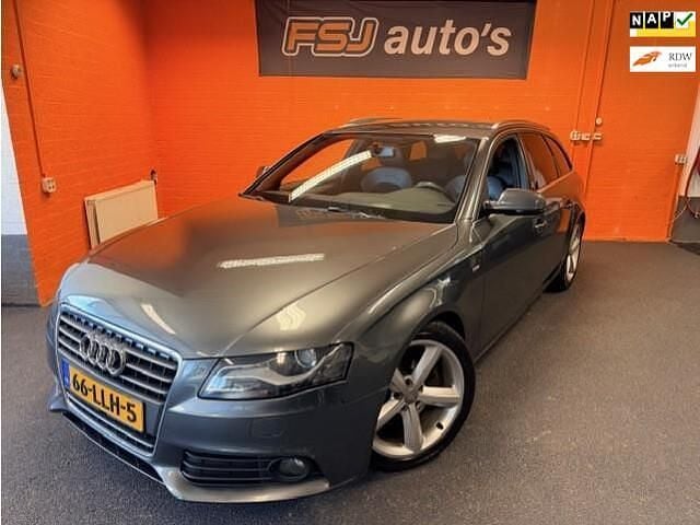 Grijs (metallic) Occasion 2010 Audi A4 S-Line Stationwagen | € 4.950 (Eerlijke prijs) - Afbeelding 1/4
