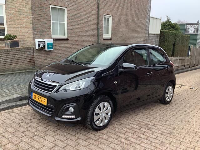 Zwart Occasion 2019 Peugeot 108 Active Hatchback | € 7.750 (Eerlijke prijs) - Afbeelding 1/4