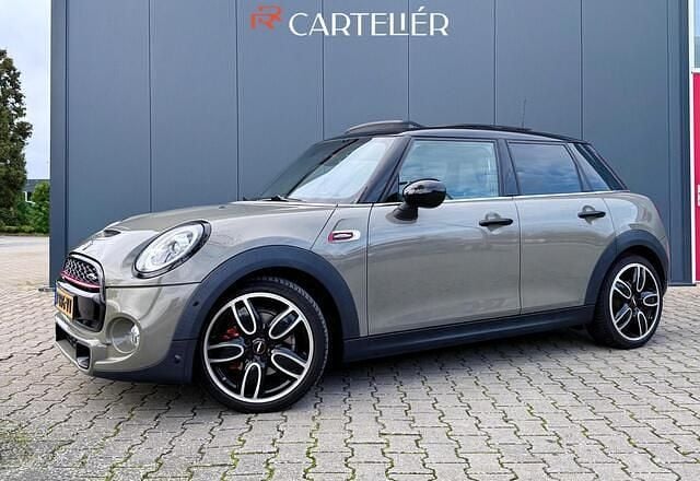 Grijs Gebruikt 2018 Mini John Cooper Works Hatchback | € 25.740 (Eerlijke prijs) - Afbeelding 1/4
