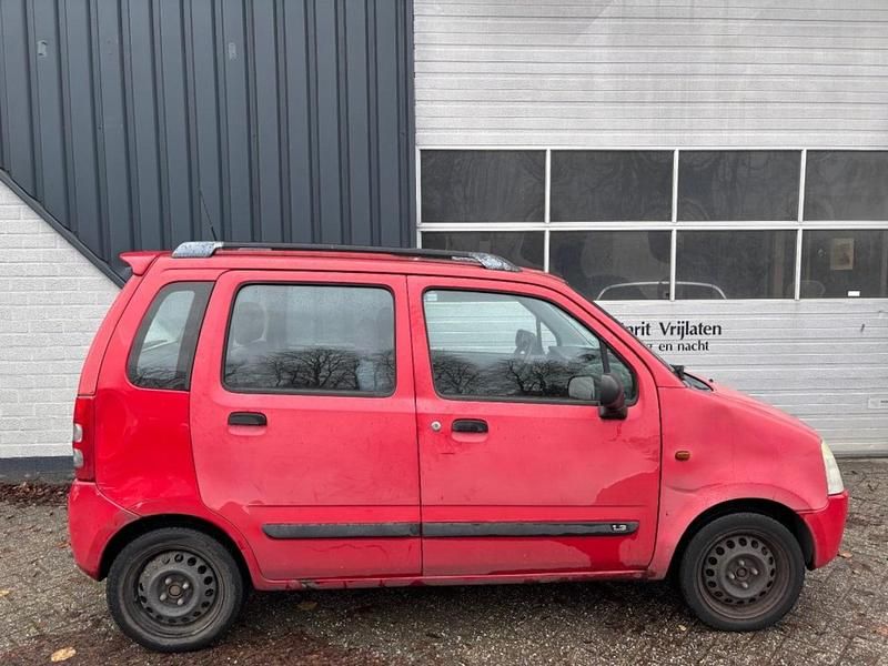 Rood Gebruikt 2002 Suzuki Wagon R+ GLS Stationwagen | € 650 (Goede deal) - Afbeelding 1/4