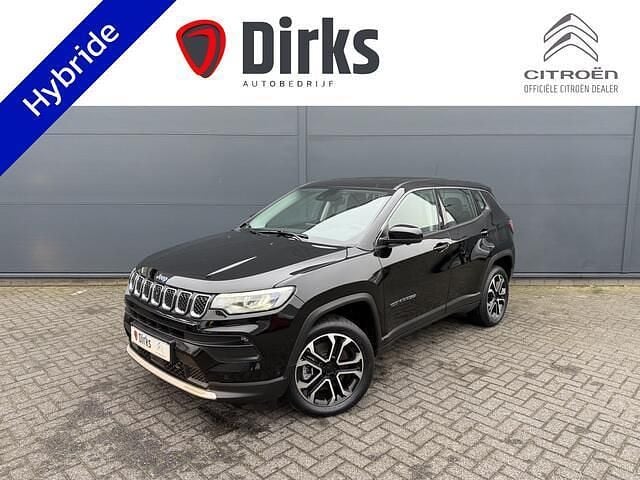 Zwart (metallic) Occasion 2024 Jeep Compass Altitude SUV | € 30.945 (Eerlijke prijs) - Afbeelding 1/4