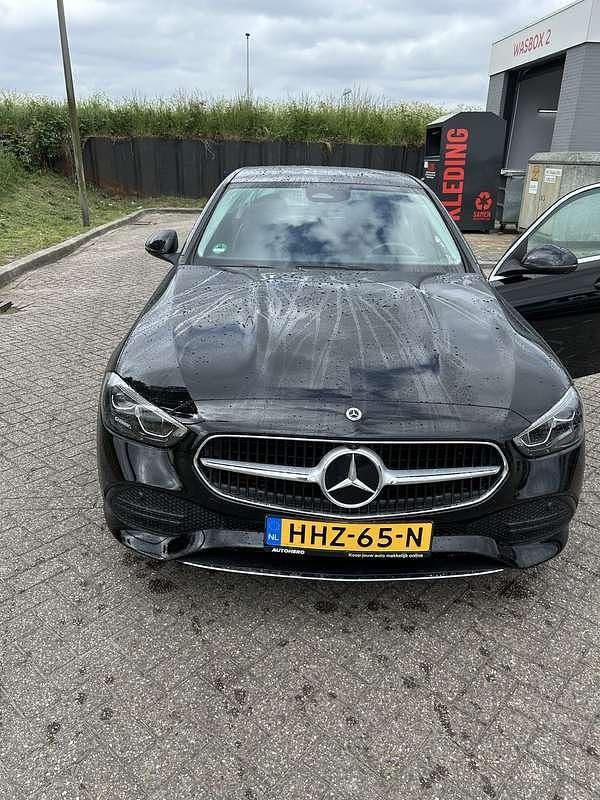 Zwart Gebruikt 2022 Mercedes C180 Business Sedan | € 35.000 (Eerlijke prijs) - Afbeelding 1/4