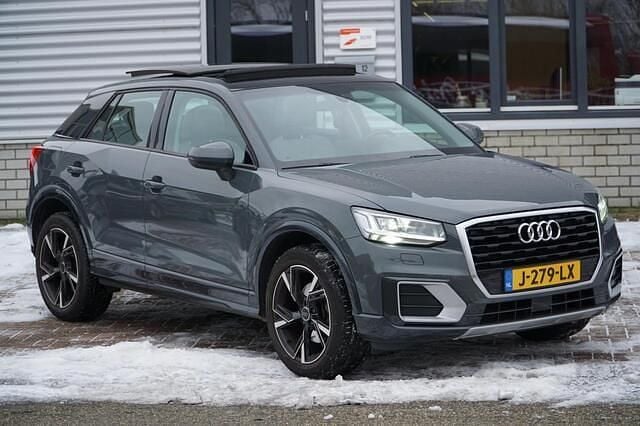 Grijs Occasion 2018 Audi Q2 Design SUV | € 17.850 (Goede deal) - Afbeelding 1/4