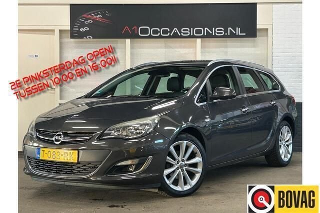 Grijs Gebruikt 2012 Opel Astra Cosmo Stationwagen | € 6.495 (Eerlijke prijs) - Afbeelding 1/4