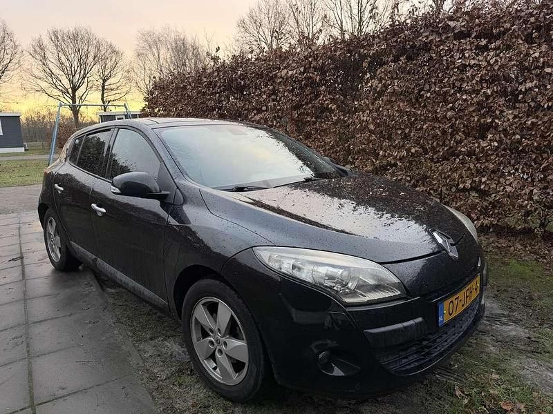 Occasion 2009 Renault Mégane Exception Sedan | € 4.200 (Iets duurder) - Afbeelding 1/4
